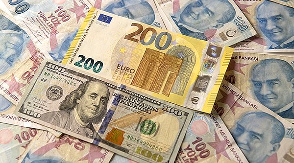 Dolar ve Euro, TL karşısında yatay seyrini sürdürüyor