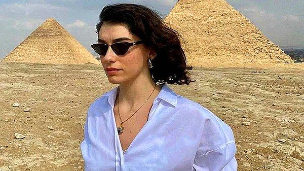 2. Hazar Ergüçlü, tatil için gittiği Mısır'dan paylaşımlar yaptı!