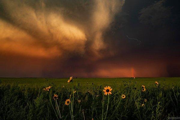3. "Doğu Colorado'da şimşek ve gökkuşağını aynı anda yakaladım."