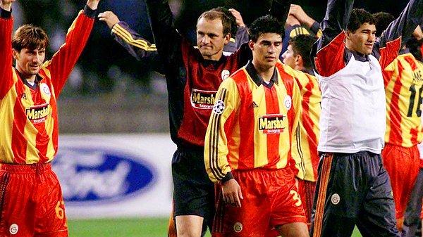 1996-97, 1997-98, 1998-99 yılının Süper Lig'de şampiyonu 2000 yılında da yoluna tüm kulvarlarda dolu dizgin devam ediyordu.