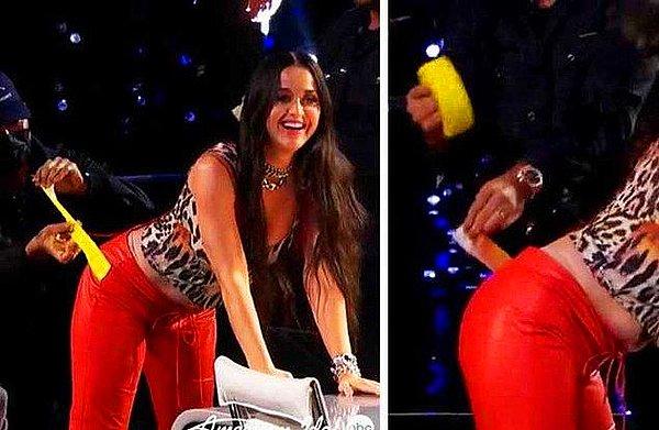 13. Katy Perry'nin sahnede şarkı söylerken pantolonu yırtıldı ve çözümü bantlarda buldu, bu anlar ise sosyal medyada gündem oldu.