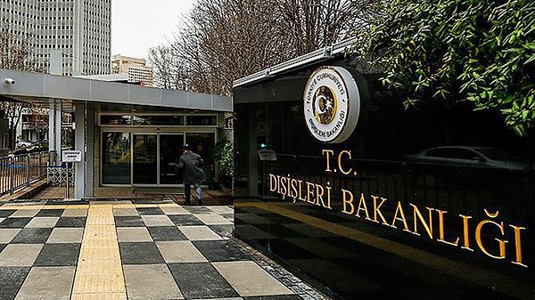 Dışişleri Bakanlığı, Cumhurbaşkanı Recep Tayyip Erdoğan ile ABD Başkanı Biden arasında İtalya’nın başkenti Roma’da ekimde gerçekleştirilen görüşmede varılan mutabakat uyarınca, Türkiye-ABD Stratejik Mekanizması’nın Ankara’da başlatıldığını bildirdi.