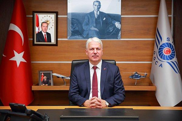 TÜRKSAT Yönetim Kurulu Başkanı Kemal Yüksek: Aynı zamanda Sivil Havacılık Genel Müdürlüğü'nde müdür vekili olan Yüksek'in bu iki kurumdan 30 bin 677 TL maaş aldığı ortaya çıkmıştı.