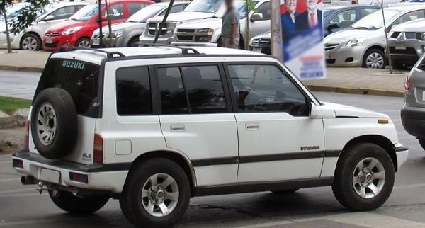 Suzuki Seri Vitara Model 1.6 JLX