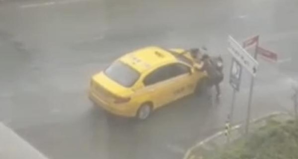 Yine Ücret Tartışması: Taksici Kadın Turisti Darp Etti, Üzerine Araç Sürdü