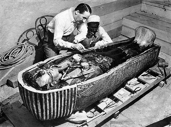 7. Tutankhamun'un dünya dışından gelen bir meteordan yapılma hançeri vardı.