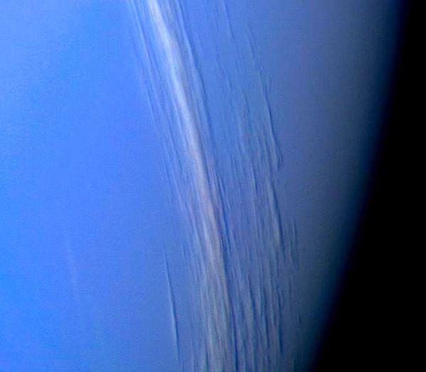 Neptün (İlk gün hariç ay boyunca Balık takımyıldızında)