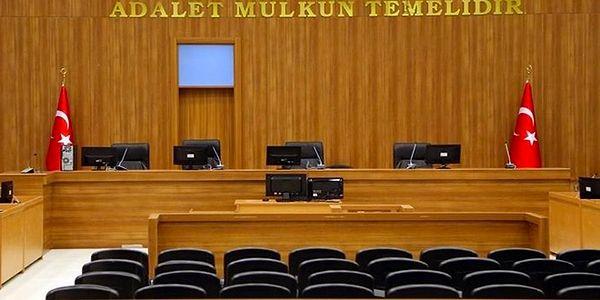 Duruşmada, FETÖ darbe girişimi soruşturması kapsamında ihraç edilen eski Antalya vali yardımcısı Mestan Yayman'ın da tanık olarak ifadesi alındı.