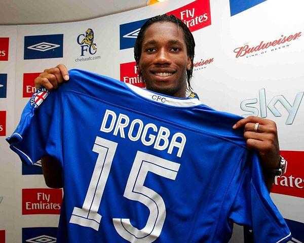Chelsea, 2004'te Didier Drogba'nın transferi için Marsilya'ya 38,5 milyon euro ödedi. Bu miktar, Fildişi Sahilli bir oyuncu için ödenen en yüksek bonservis bedeli olarak tarihe geçti.