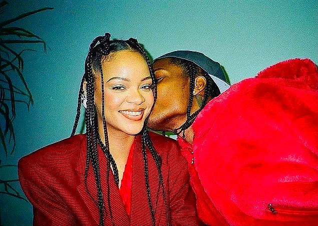 Krizleri Bitmiyor! ASAP Rocky'nin Bu Kez de İngiliz Bir Kadınla Rihanna'yı Aldattığı İddia Edildi!