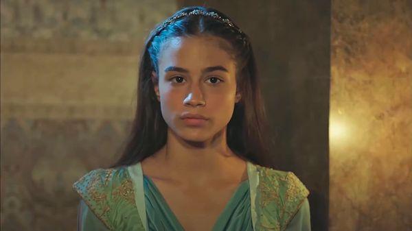 Her oyuncu gibi yolu Muhteşem Yüzyıl'dan geçen Güler, Muhteşem Yüzyıl: Kösem dizisinde Kösem Sultan'ın kızı Ayşe Sultan rolü ile ekranlara geldi.