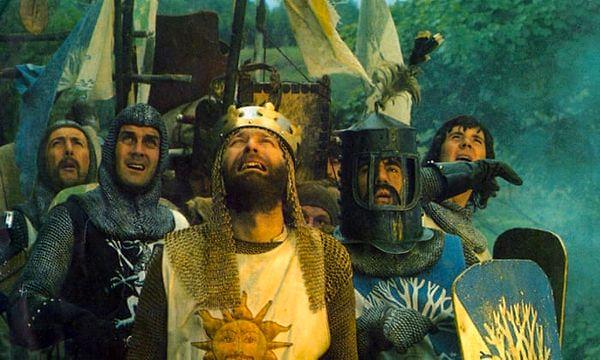 1. Monty Python and the Holy Grail / Monty Python ve Kutsal Kase (1975)