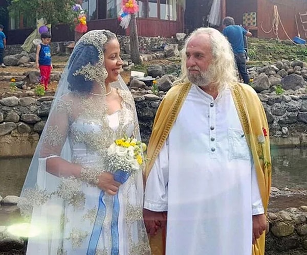 'Alkollü İçkileri Haram Kılan Dîni Ahkâmı İptal Ettim'