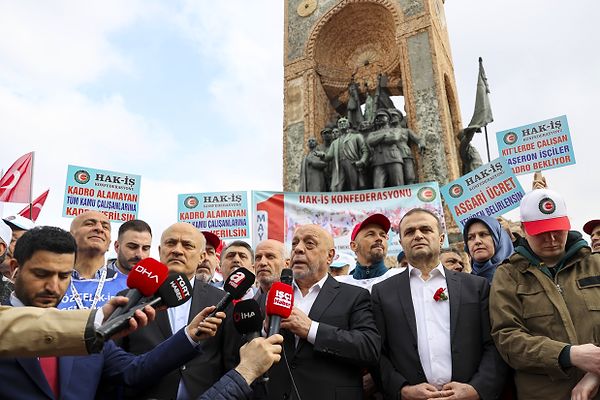 HAK-İŞ de alana geldi