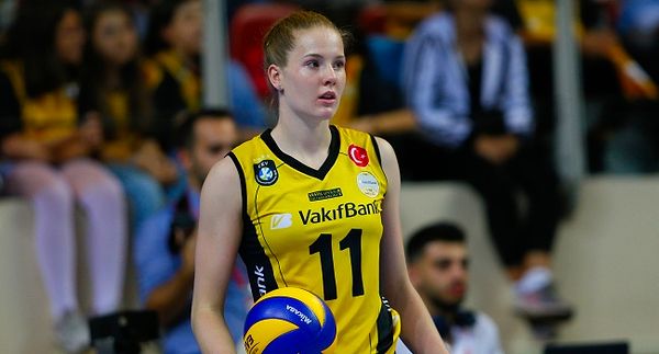 VakıfBank Voleybol takımı ülkemizin başarılı kadın voleybol takımları arasında yer alıyor. Mücadele veren takımın maçlarında Isabelle Haak öne çıkıyor.