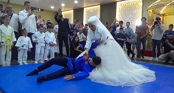 Judo antrenörleri Ümran Şahbal ve Talha Enes Arıoğlu, 2013 yılından bu yana olan ilişkilerini nikahla taçlandırdı.