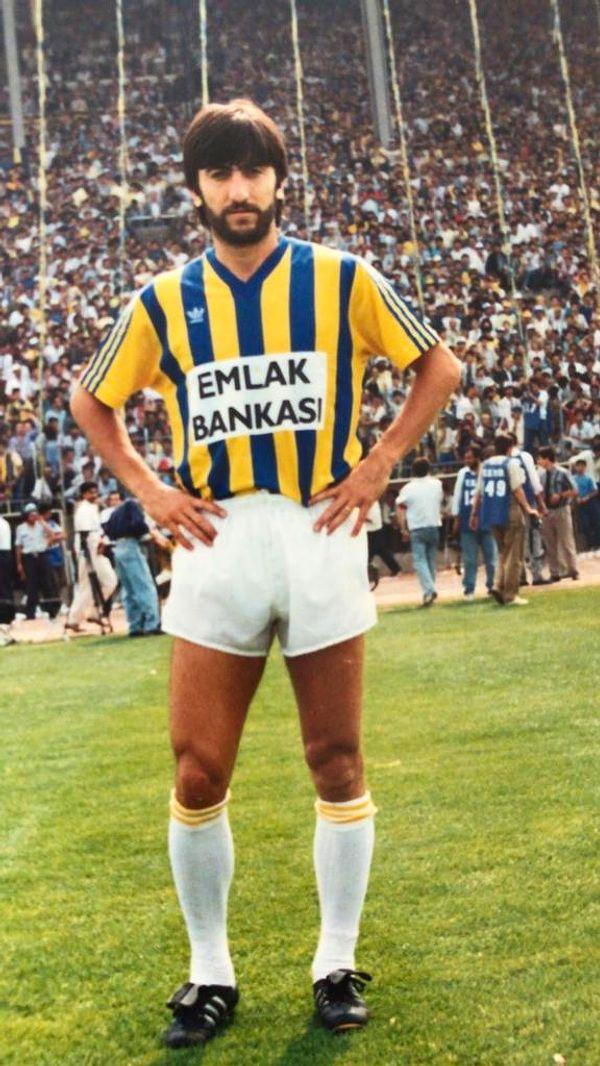 1982-1983 tarihleri arasında Türkiye U-21 takımında mücadele eden Rıdvan Dilmen, 1982-1992 yıllarında da A Milli Takım formasını giymiştir.