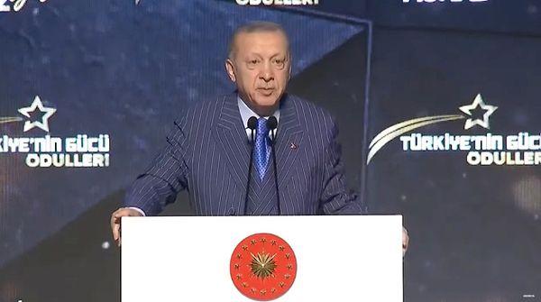Bugün ise MÜSİAD'ın Türkiye'nin Gücü Ödülleri Töreni'ne katılan Cumhurbaşkanı Erdoğan, yaptığı konuşmada Türkiye’deki Suriyeli sığınmacılara sonuna kadar sahip çıkacaklarını belirtti.