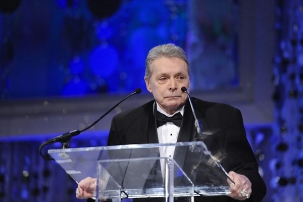Mickey Gilley Öldü mü?