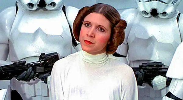 8. Star Wars'ın unutulmaz karakteri Princess Leia'yı canlandıran Carrie Fisher Dishonored'da da sürpriz bir biçimde yer alıyordu.