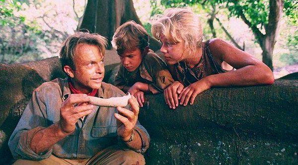 17. Jurassic Park (1993) | 8,2