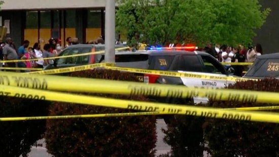 New York'ta Bir Markete Silahlı Saldırı Düzenlendi: Çok Sayıda Kişi Vuruldu