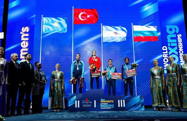 48 kiloda bronz madalyalar ise Arjantinli Aldana Florencia Lopez ve Bulgar Sevda Yuliyanova Asenova'ya gitti.