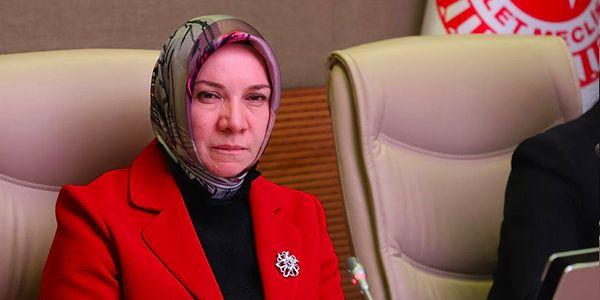 Hatırlarsınız geçtiğimiz yıl AKP Kayseri Milletvekili Hülya Nergis'in yerel bir televizyon kanalında kadın cinayetleriyle ilgili yaptığı yorumlar gündem olmuştu.