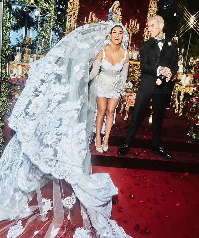 12. Kourtney Kardashian'ın 3 gün süren dillere destan düğününü inceledik!