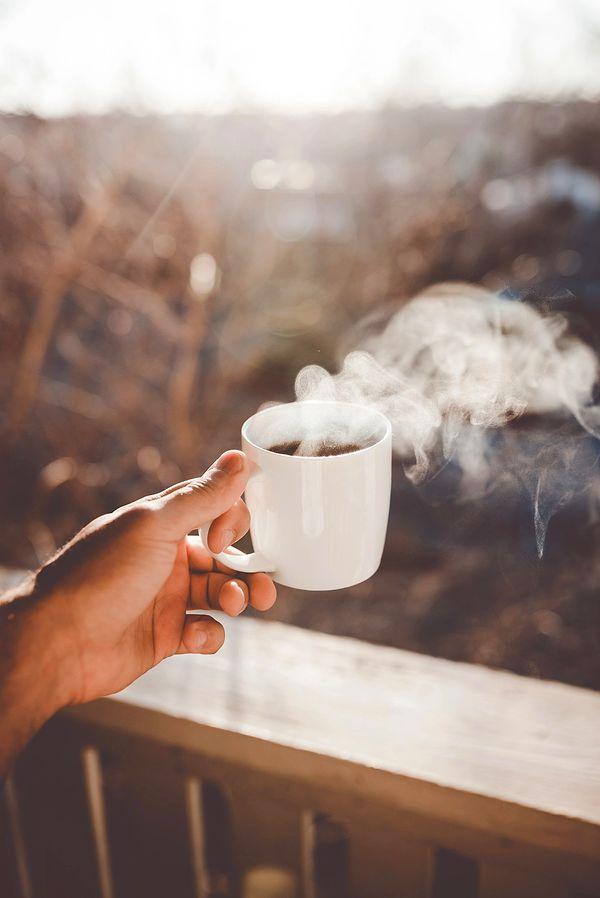 Sağlığınız için, kahveyi özellikle vücudumuzun kortizol yani stres hormonu ürettiği zamanların dışında tüketmenizde fayda var.