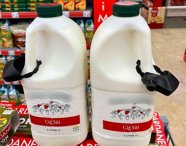 Sosyal medyaya düşen en son görüntü ise çiğ süt. Bir yılda ikiye katlanan çiğ süt.
