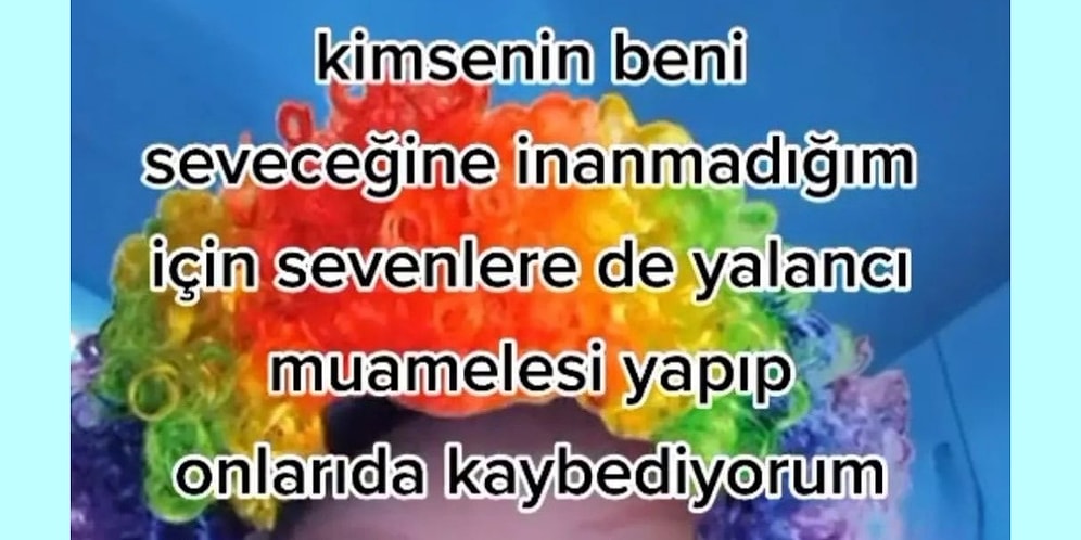 İlişkilerle İlgili Yaptıkları Tespitlerle Timeline'da Romantik Komedi Filmi Havası Estiren 14 Kişi