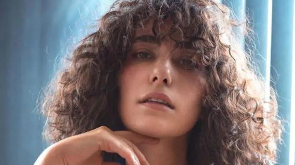 Esra Ruşan Kimdir, Kaç Yaşında, Nereli? Esra Ruşan Hangi Dizilerde ve Filmlerde Rol Aldı?