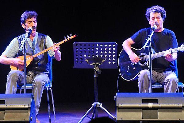 Halk müziği sanatçıları Metin-Kemal Kahraman kardeşler, Muş Valiliği’nin kentte verecekleri konseri yasakladığını açıklamıştı.