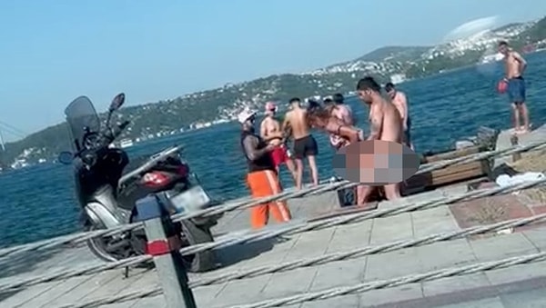 Gören gözleri kör eden, anlam deryasından çok uzak bir çift: Bebek Sevişgenleri