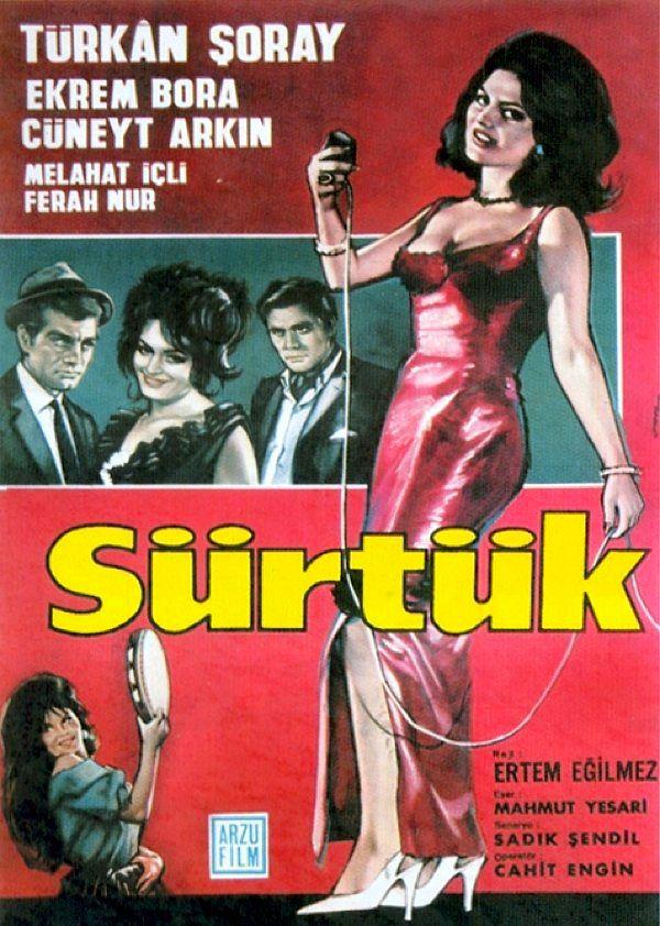 Çok önemli bir sürtük de 1965 yılında çekilen Türk filmimiz. Başrolünde Türkan Şoray, Ekrem Bora ve Cüneyt Arkın'ın oynadığı film bir zamanlar fırtınalar koparmış. Öyle ki, Ertem Eğilmez'in bu filmde Türkan Şoray'a aşık olduğu ve Şoray'ın sevgilisi Rüçhan Adlı'yı kızdırdığı iddia edilir. Bu yüzden de sözleşmesi yapılan ikinci filmde Türkan Şoray oynamamış. Olaylara gel!