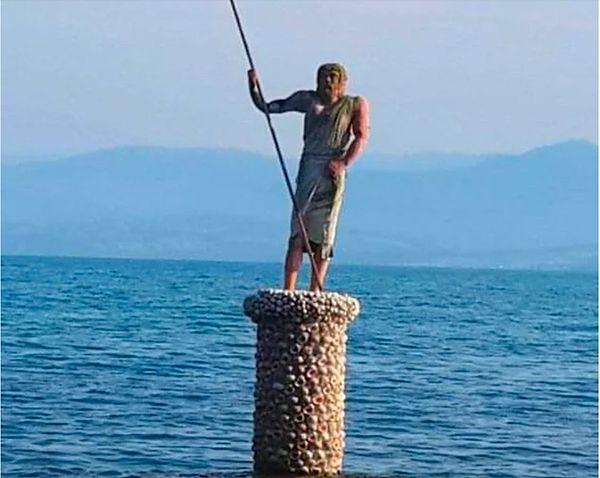 5. Bu da mı Gol Değil? İspanya ve Sinop'taki Poseidon Heykelleri Sanat Ülkesi Olduğumuzu Bir Kez Daha İspatladı