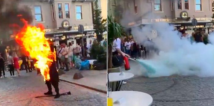 Galata'da Kendini Yakan Kişi Yaşamını Yitirdi...