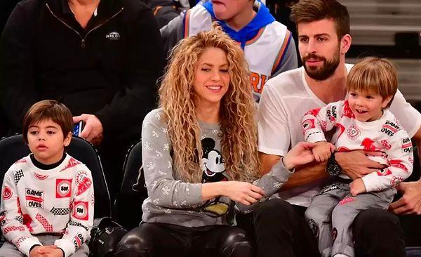 Hatta Shakira'nın eve geldiği sırada Gerard Pique'yi başka bir kadınla yakaladığı ve bu olaydan sonra ikilinin ayrılık kararı aldığı konuşulmuştu.