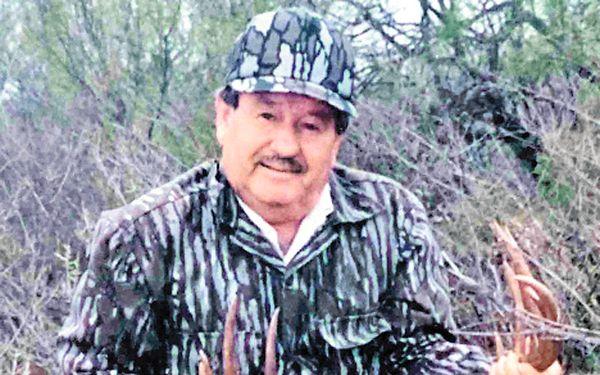 4. 2010 yılında,  Los Zetas kartelinin üyeleri 77 yaşındaki Alejo Garza Tamez'i çiftliğini onlara vermesi için tehdit etti.