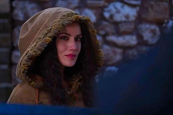 Alparslan Büyük Selçuklu'nun Akça Hatun'u Fahriye Evcen'in diziden ayrılmasının ardından yeni sezonda dizinin kadın yıldızının kim olacağı merak ediliyordu.