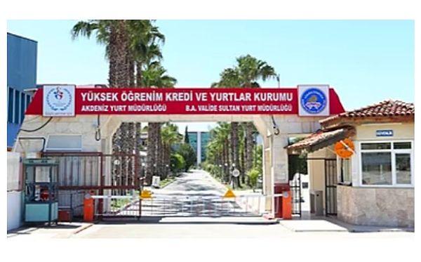 İkinci ölüm haberi ise yine Akdeniz Üniversitesi kampüsü içinde yer alan Bezm'i Alem Valide Sultan Yurdu'ndan gelmişti.  Burada da 1 öğrencinin pencereden "düşerek" hayatını kaybettiği açıklandı.