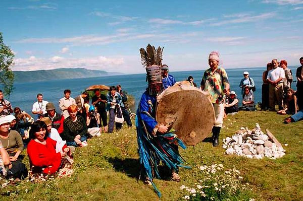 Günümüzde Türk kültüründe merak edilen ve araştırılan Tengri inancı ile inancın resmi kimlikte yer alması hakkında siz ne düşünüyorsunuz?