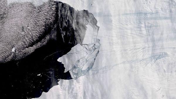 Bilim insanları Antarktika'nın en hızlı küçülen iki buzulunun, geri dönüşü olmayacak şekilde buz kaybettiklerinden endişe duyuyorlar.