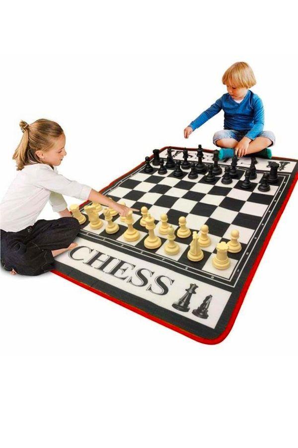 1. Kocaman bir satranç takımına ne dersiniz?