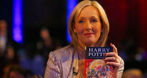 Dünyanın tek milyarder yazarı J.K. Rowling Kimdir?