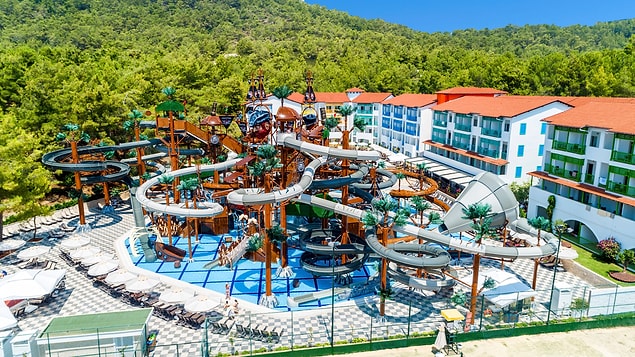 1. Korsan temalı büyük tip kaydırak