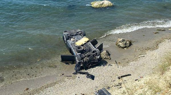 9. İstanbul Beylikdüzü'ndeki bir kişi aracına haciz gelmesi sonucunda sinirlenip arabasını uçurumdan denize doğru attı.