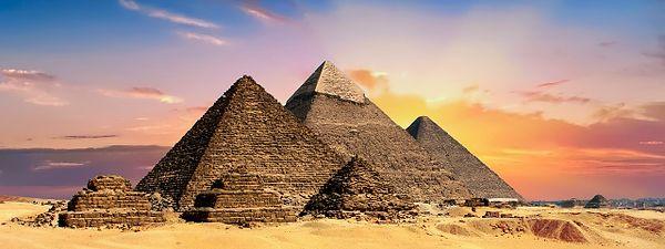 6. Keops Piramidi'nin ağırlığının yaklaşık 6 milyon ton olduğu tahmin ediliyor.