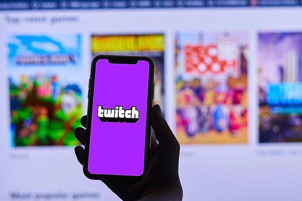 Twitch'i özellikle oyun yayınları ile bilsek de platformda pek çok farklı kategoride canlı yayınlar yapılıyor.